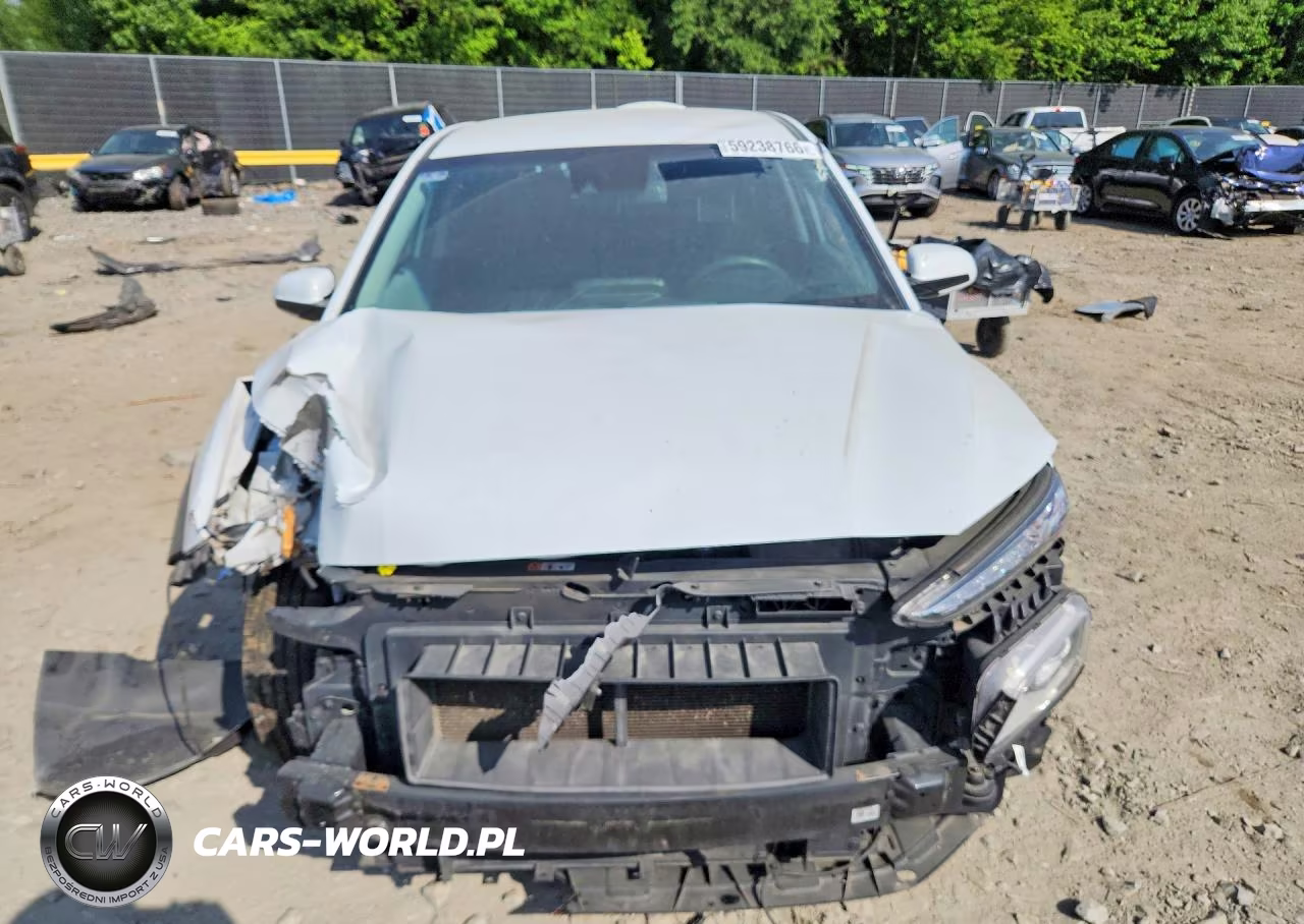 2021 Hyundai Kona Se VIN:KM8K12AAXMU641384 - 5