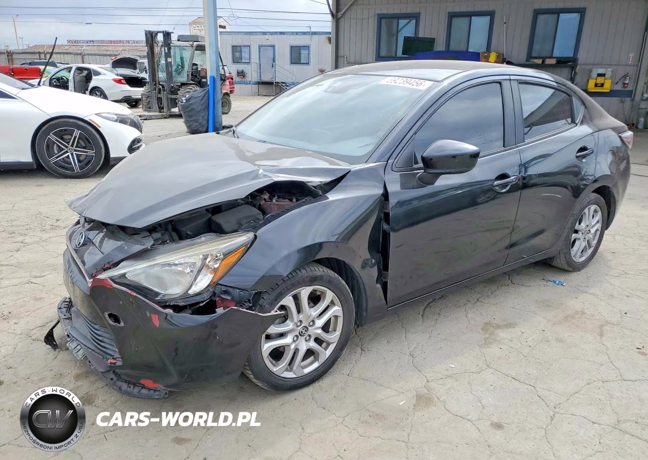 2016 Scion Ia Base – zdjęcie 1 z 12