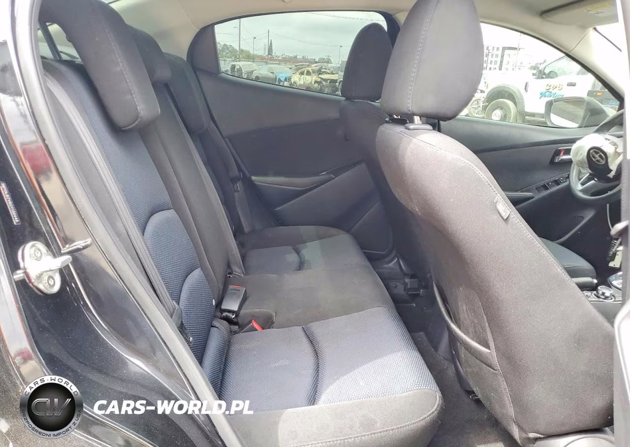 2016 Scion Ia Base VIN:3MYDLBZV6GY130448 - 10