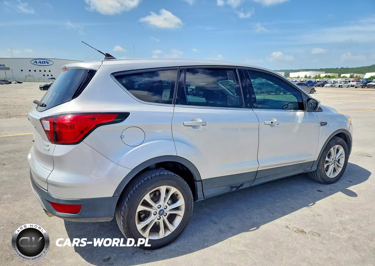 2019 Ford Escape Se VIN:1FMCU0GD2KUB13028 - 3