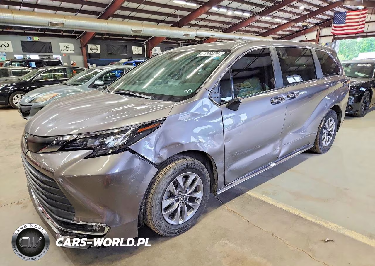 2024 Toyota Sienna Xle – zdjęcie 1 z 13