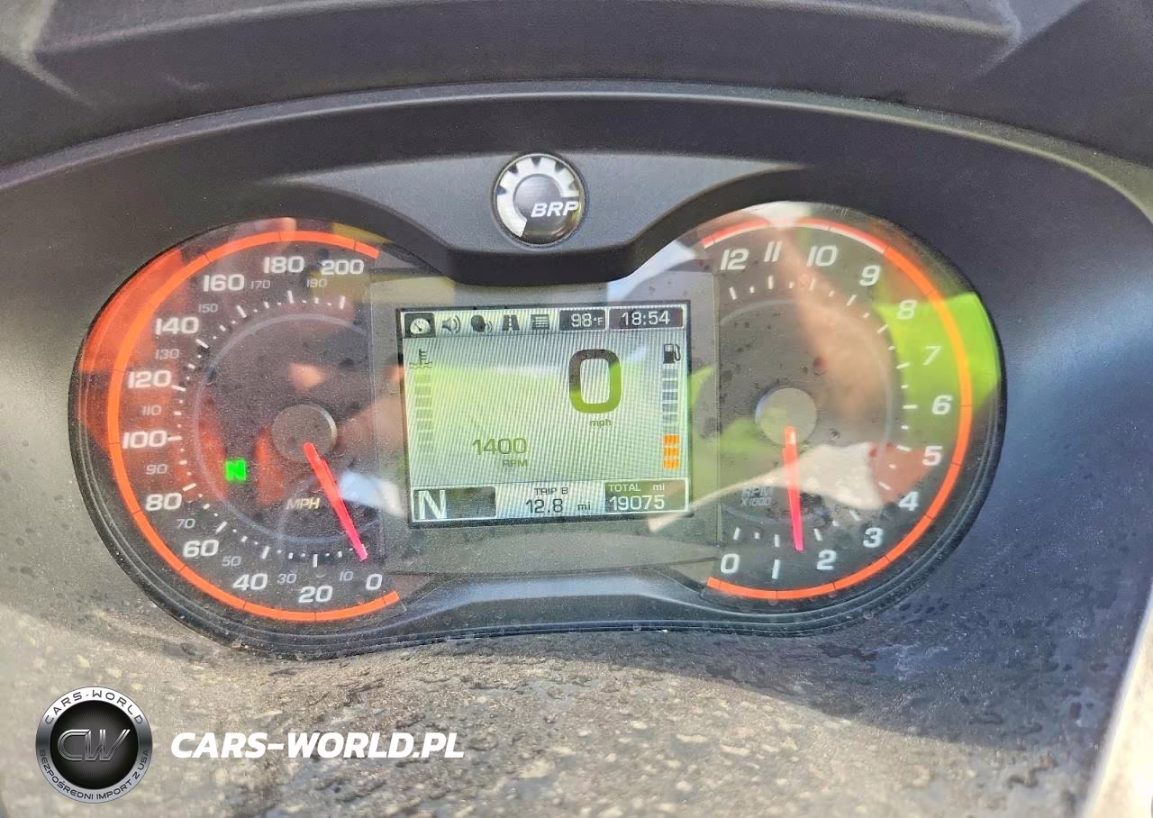 2014 Can-Am Spyder Roadster St VIN:2BXNCBC1XEV001478 - 7