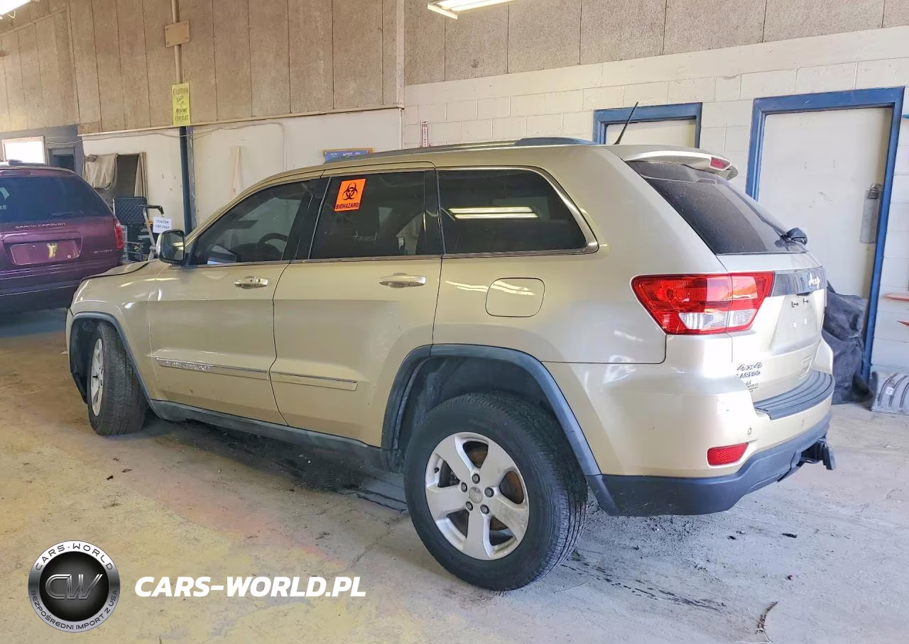 2011 Jeep Grand Cherokee Laredo VIN:1J4RR4GGXBC557761 - 2