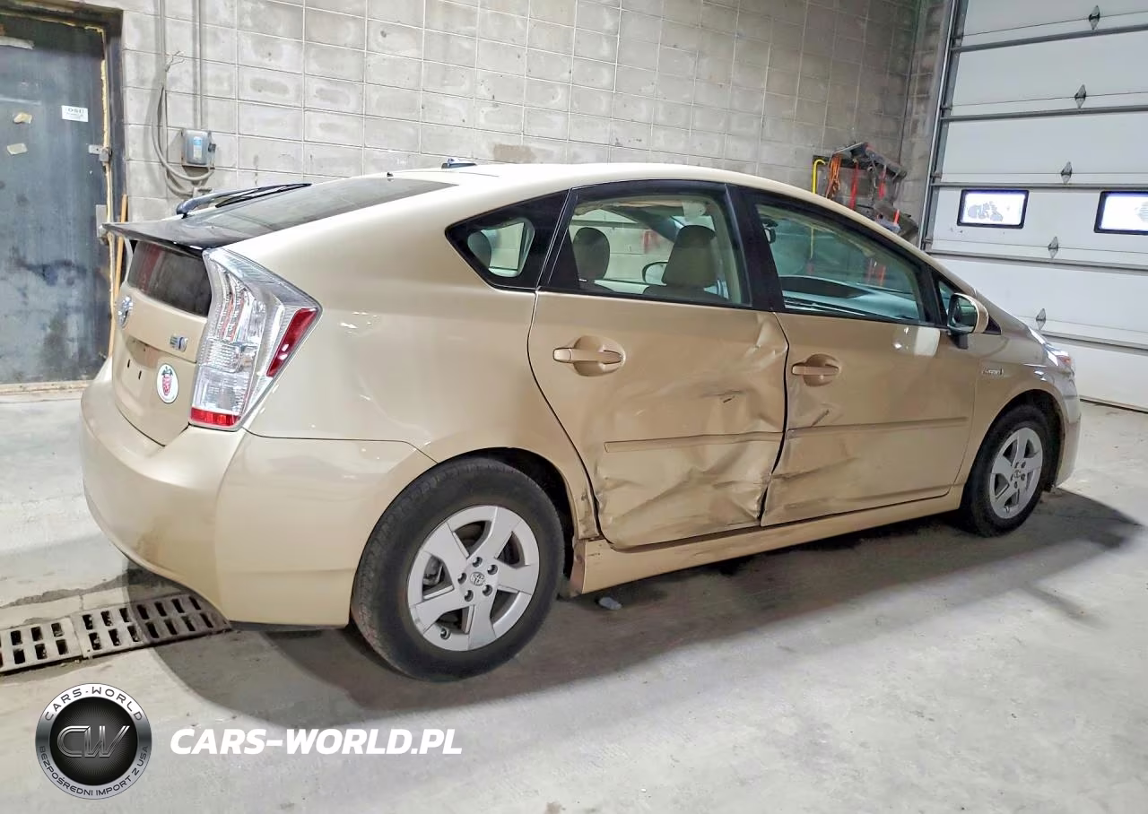 2011 Toyota Prius Four VIN:JTDKN3DU4B0301799 - 3