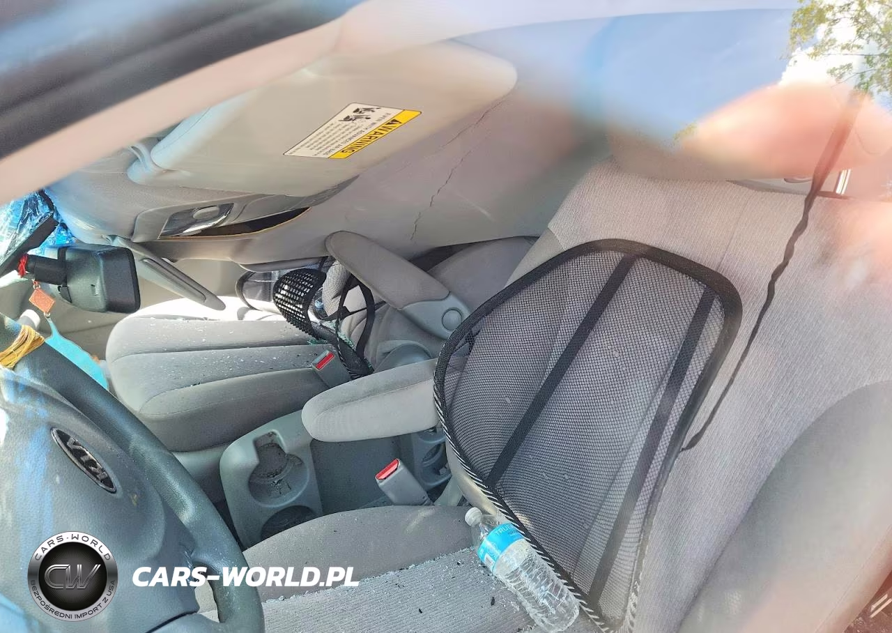 2011 Kia Sedona Lx VIN:KNDMG4C79B6387922 - 10