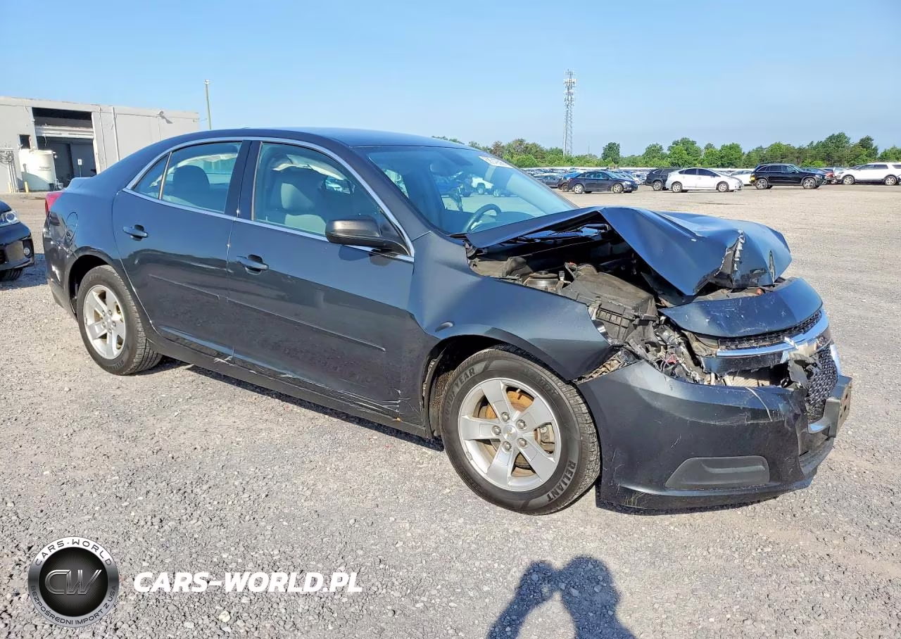 2015 Chevrolet Malibu Ls VIN:1G11B5SL3FF201344 - 4