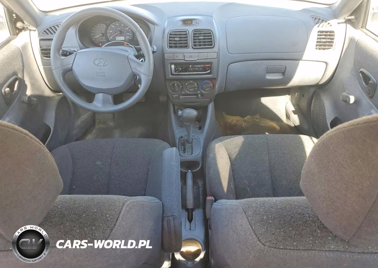 2002 Hyundai Accent Gl VIN:KMHCG45C92U395418 - 8