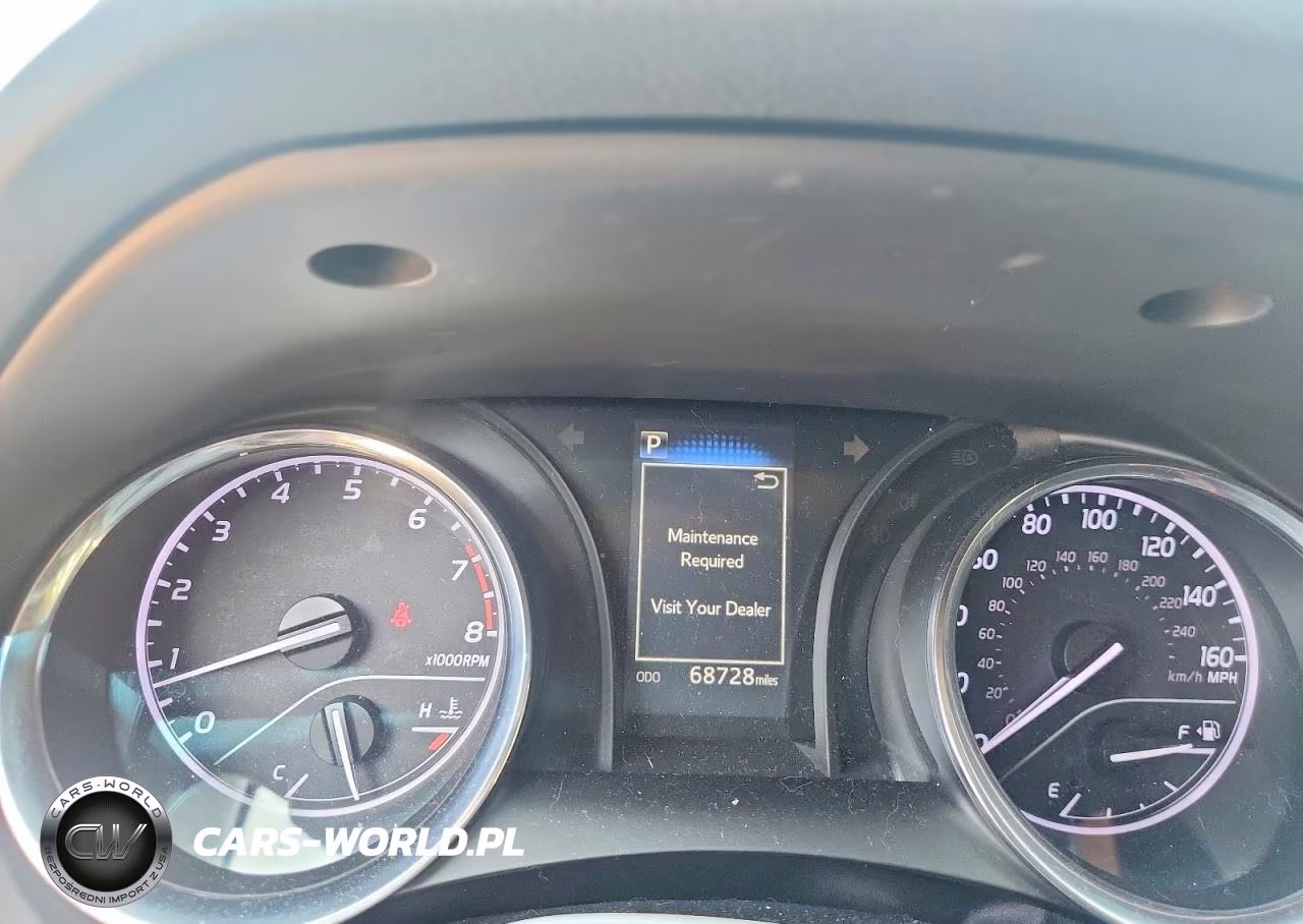 2020 Toyota Camry Le VIN:4T1C11AK9LU975847 - 9