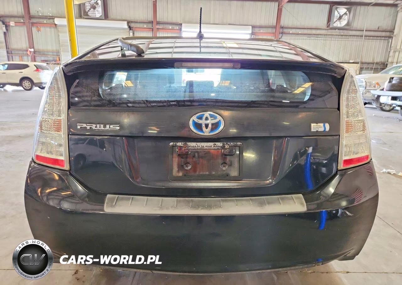 2011 Toyota Prius Two VIN:JTDKN3DU2B1364877 - 6