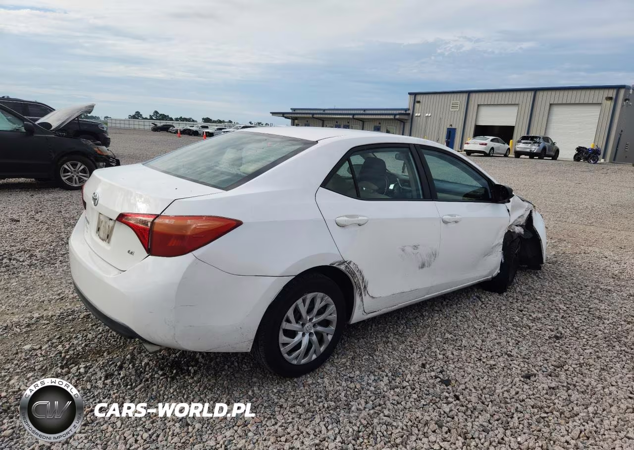 2017 Toyota Corolla Le VIN:2T1BURHE4HC861491 - 3