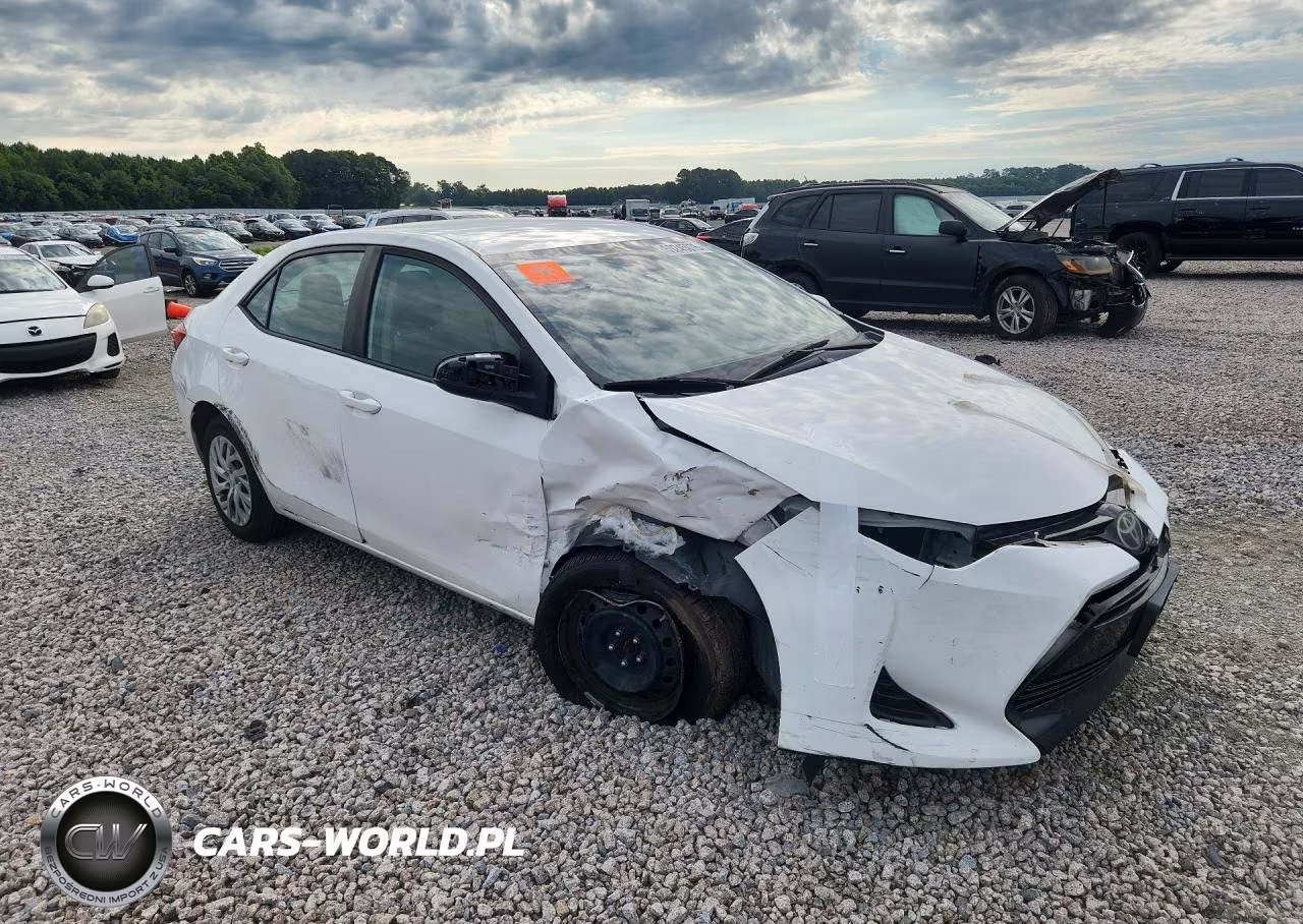 2017 Toyota Corolla Le VIN:2T1BURHE4HC861491 - 4