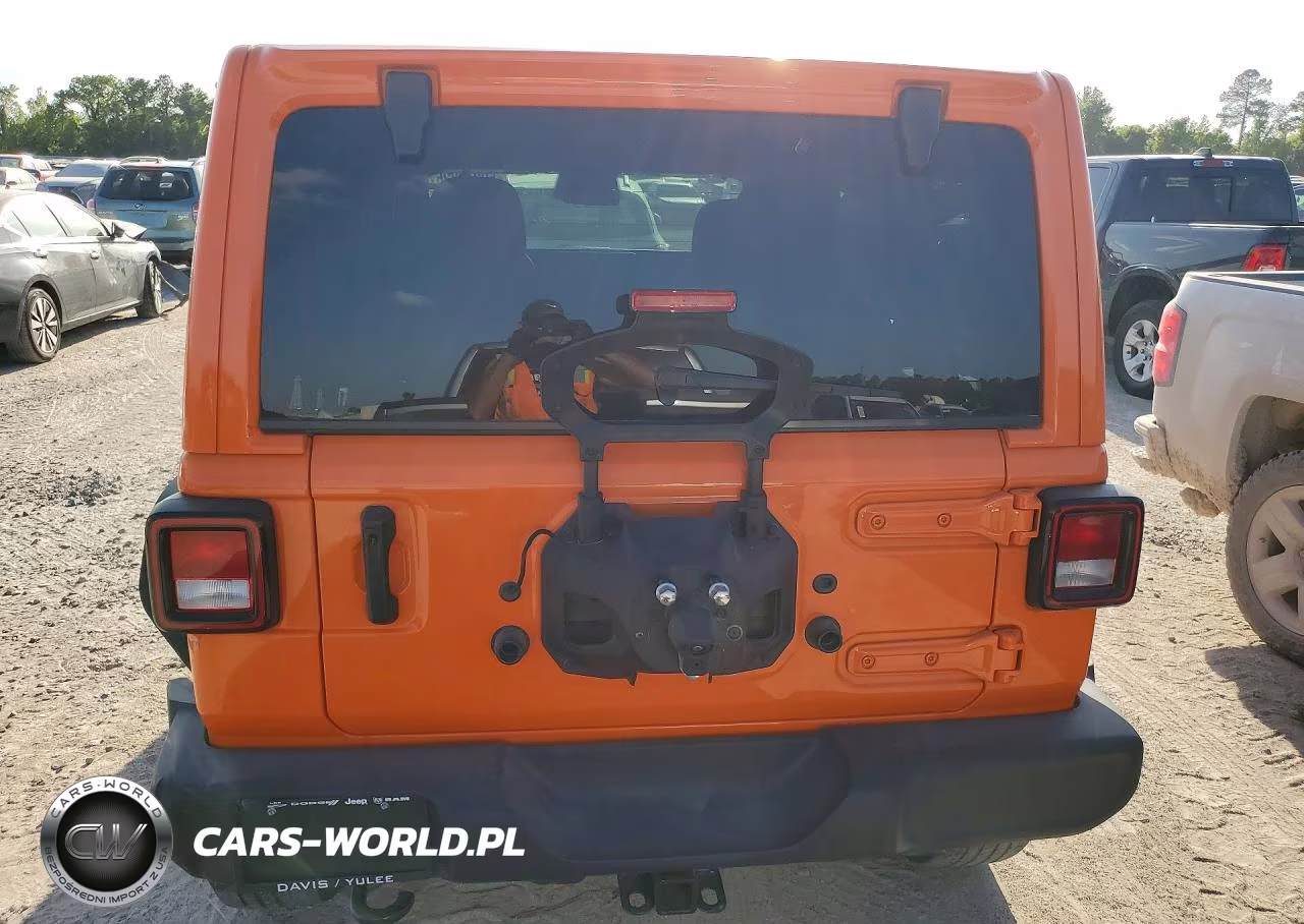 2025 Jeep Wrangler 4-Door Summit 4X4 VIN:1C4PJXDN4SW592660 - 6