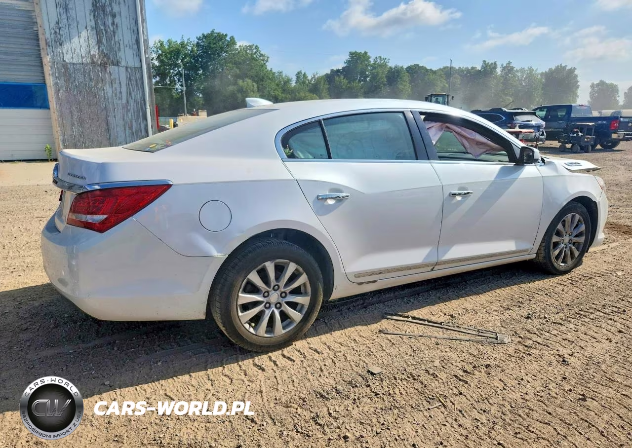 2015 Buick Lacrosse VIN:1G4GA5GR7FF249572 - 3