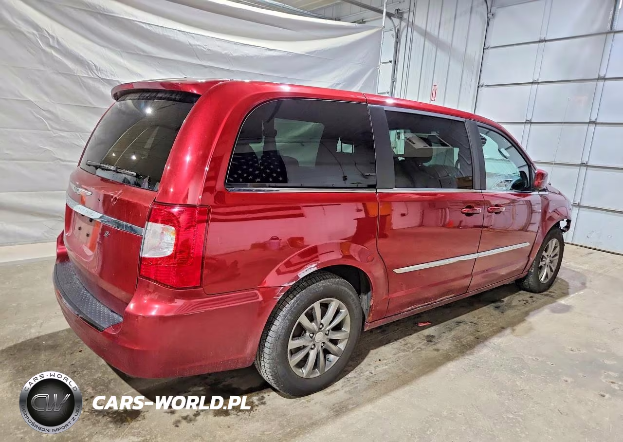 2015 Chrysler Town & Country S VIN:2C4RC1HG0FR505914 - 3