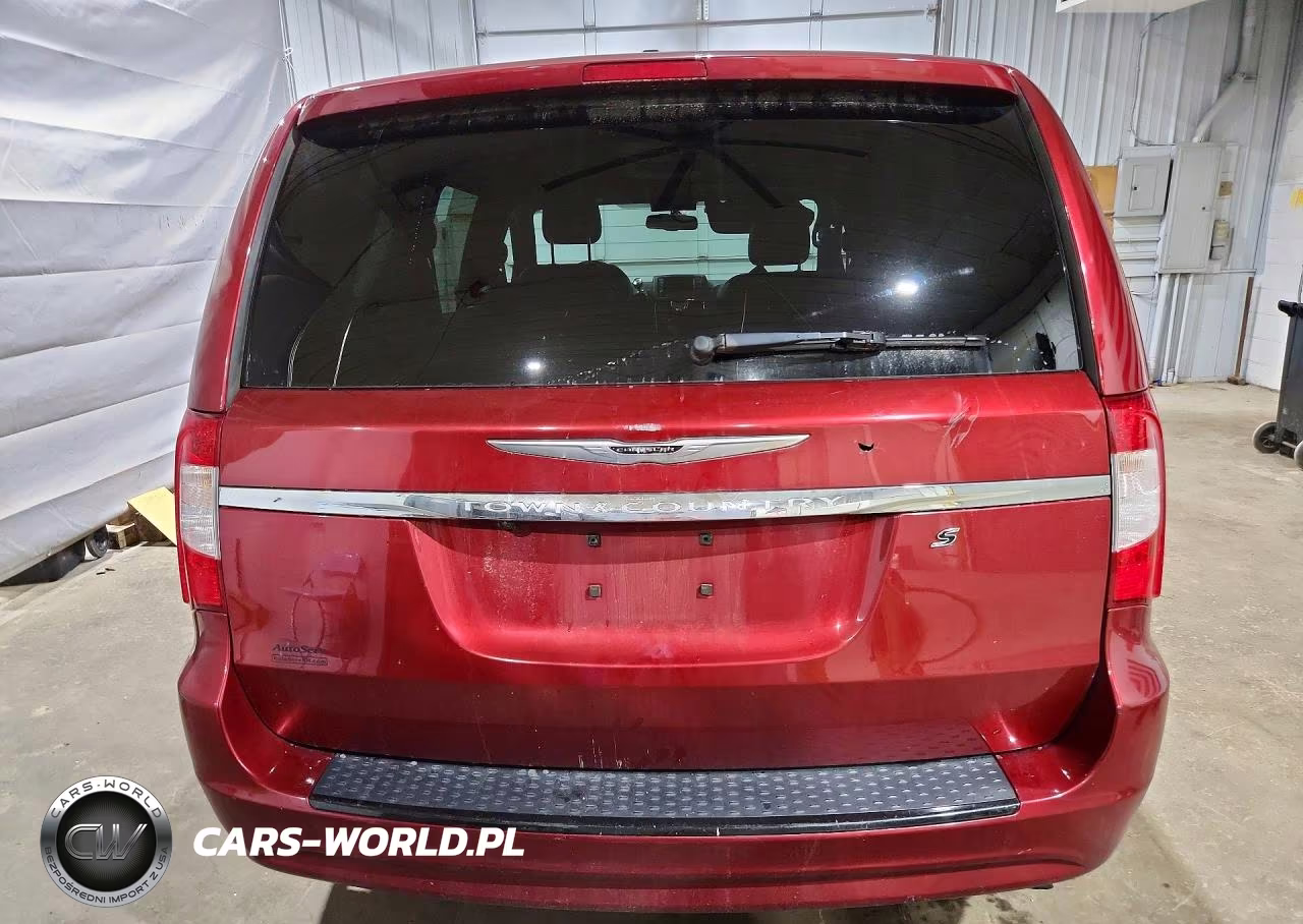 2015 Chrysler Town & Country S VIN:2C4RC1HG0FR505914 - 6