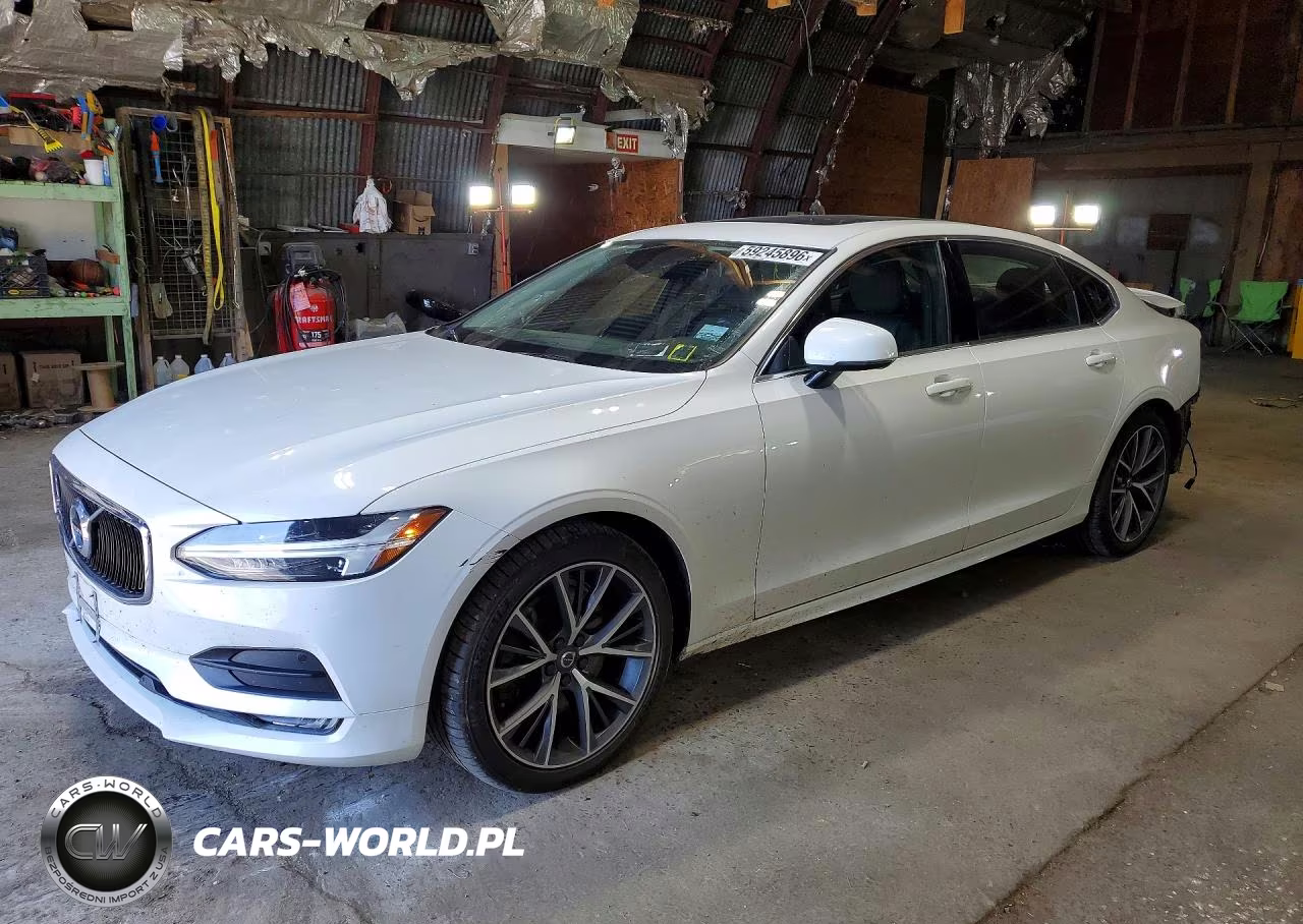 2020 Volvo S90 T6 Momentum – zdjęcie 1 z 12