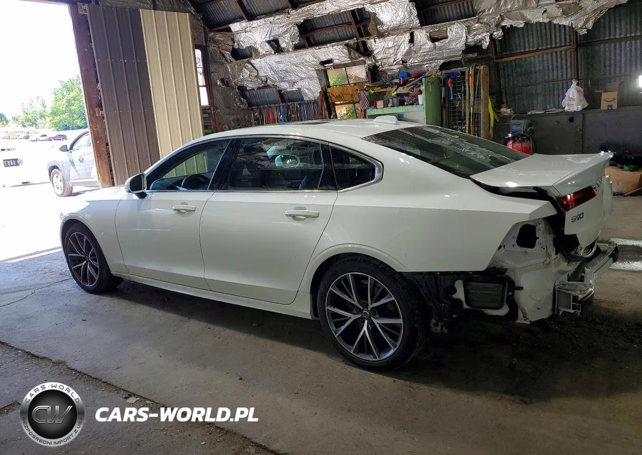 2020 Volvo S90 T6 Momentum VIN:LVYA22MK4LP157914 - 2