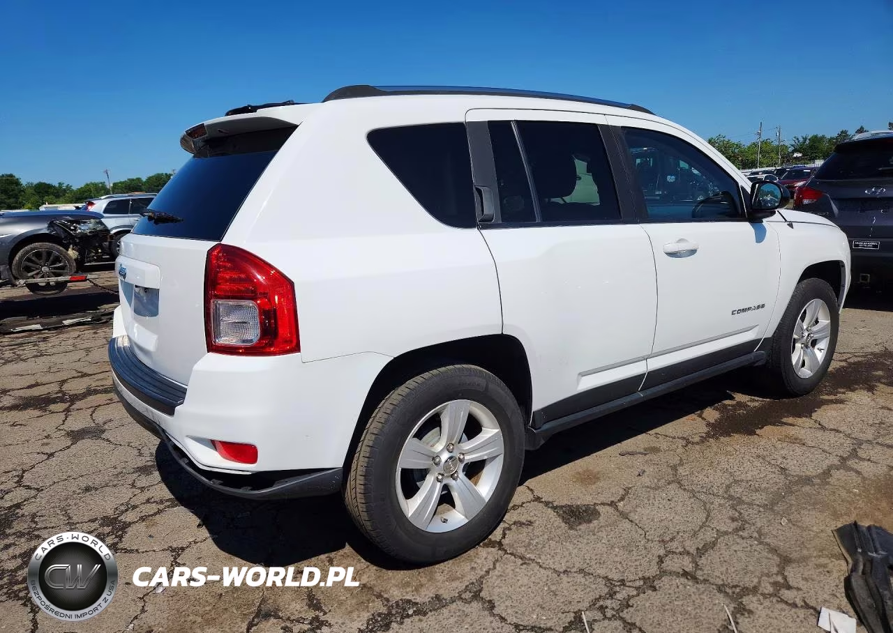 2012 Jeep Compass Sport VIN:1C4NJCBA0CD553822 - 3