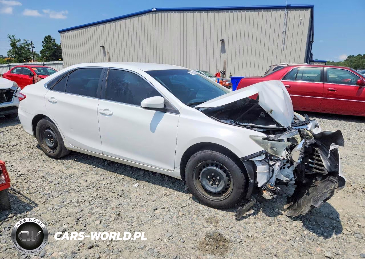 2015 Toyota Camry Le VIN:4T1BF1FKXFU981263 - 4