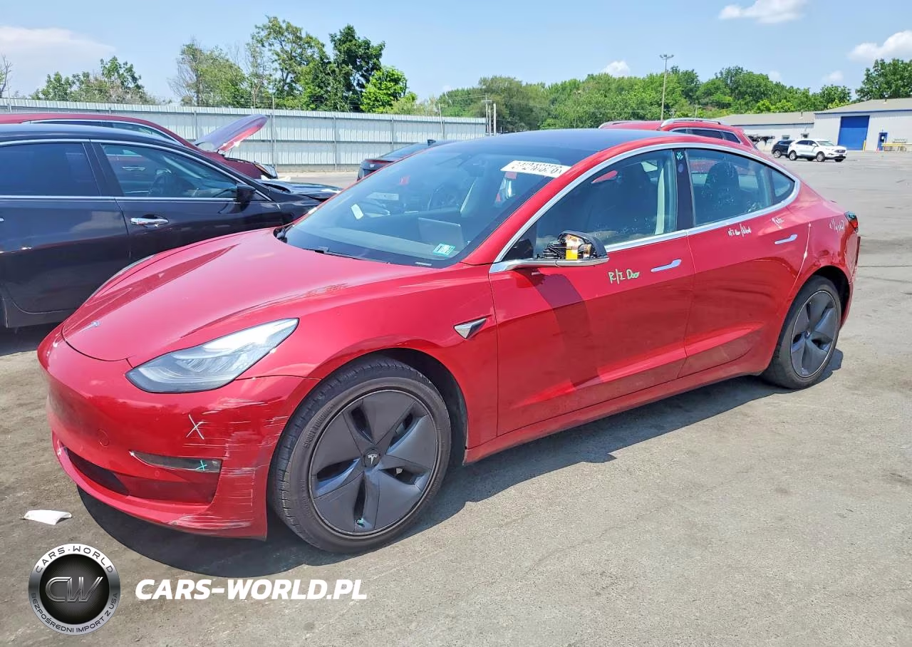 2018 Tesla Model 3 – zdjęcie 1 z 12