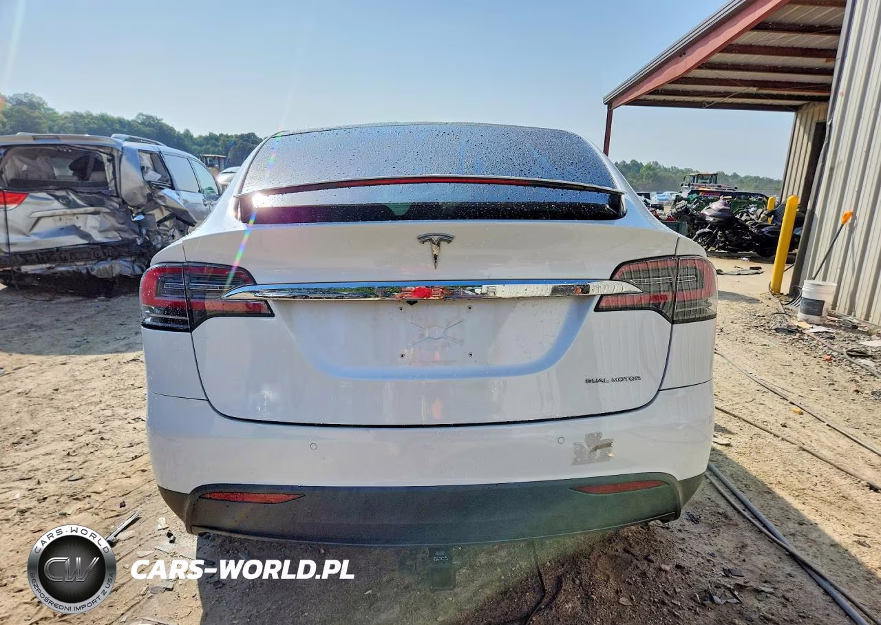 2020 Tesla Model X VIN:5YJXCAE24LF231494 - 6
