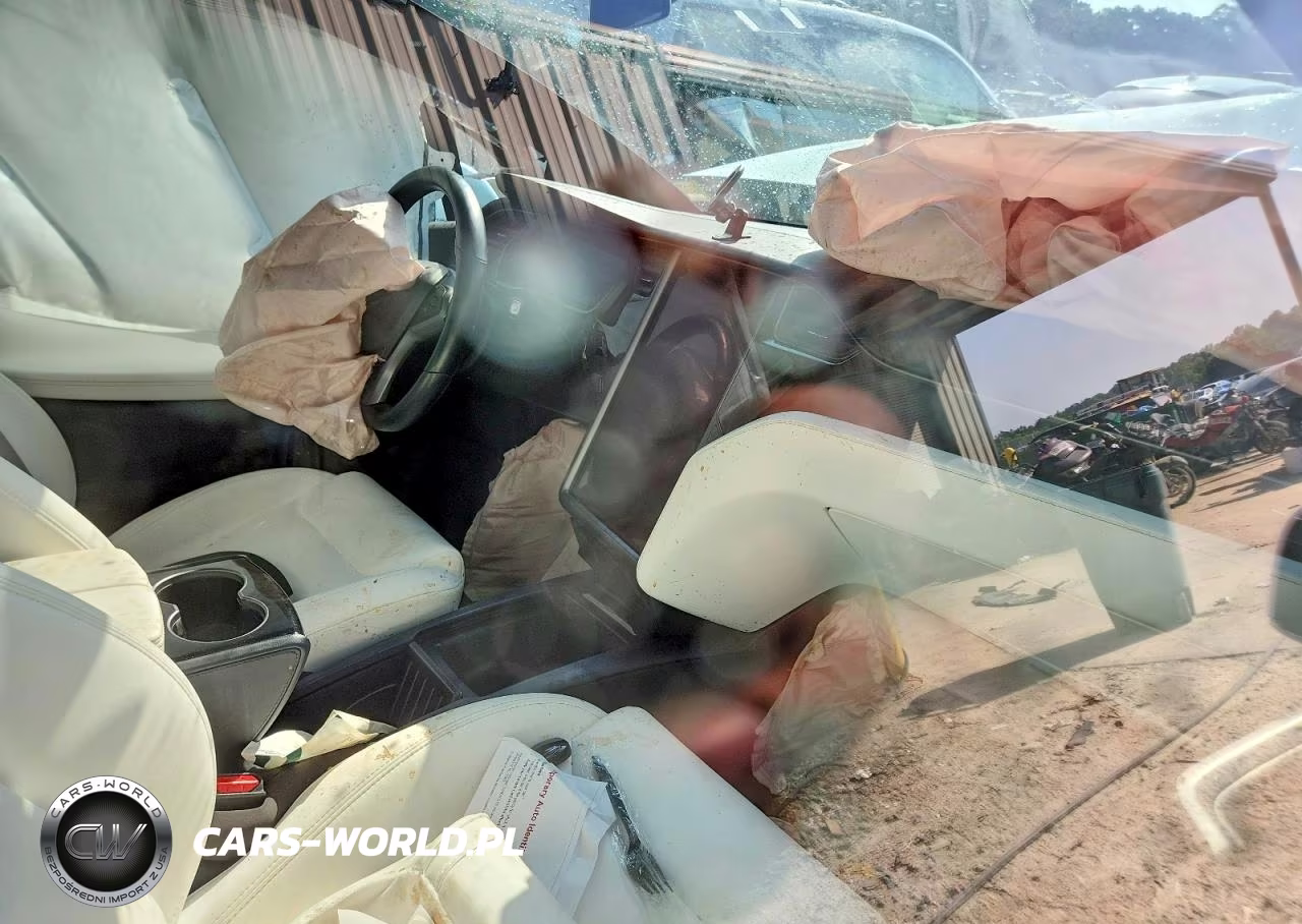 2020 Tesla Model X VIN:5YJXCAE24LF231494 - 8