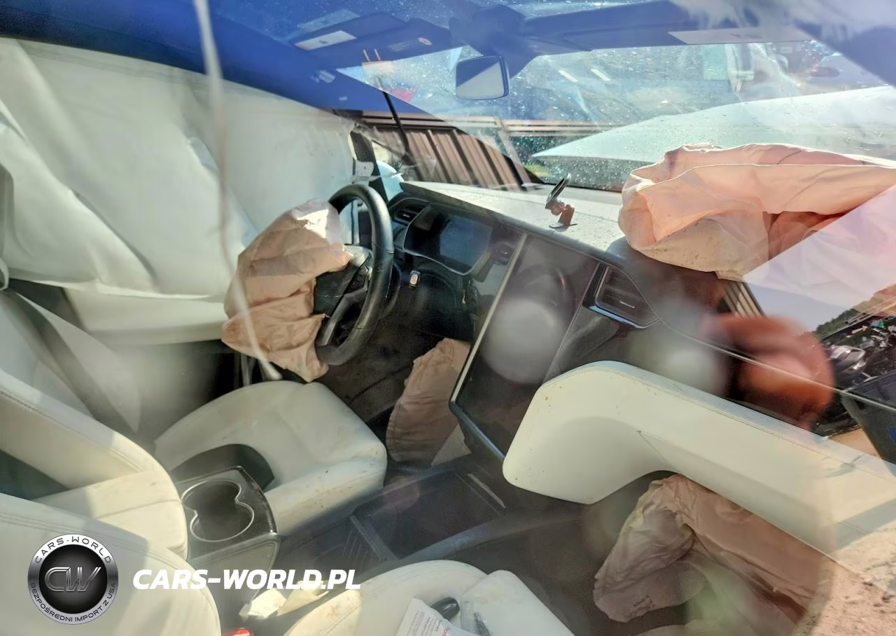 2020 Tesla Model X VIN:5YJXCAE24LF231494 - 9
