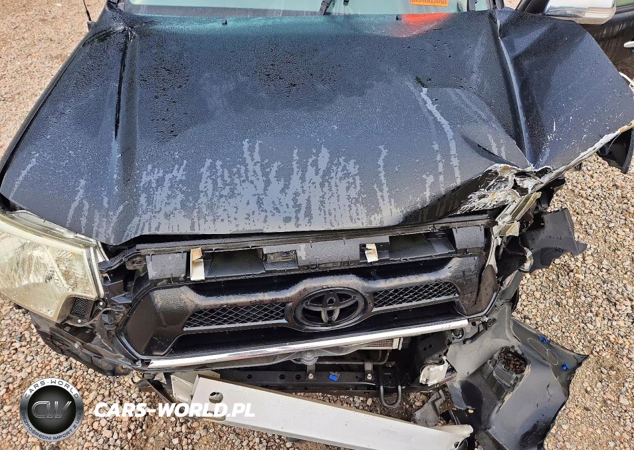 2015 Toyota Tacoma V6 VIN:3TMLU4EN6FM186825 - 11