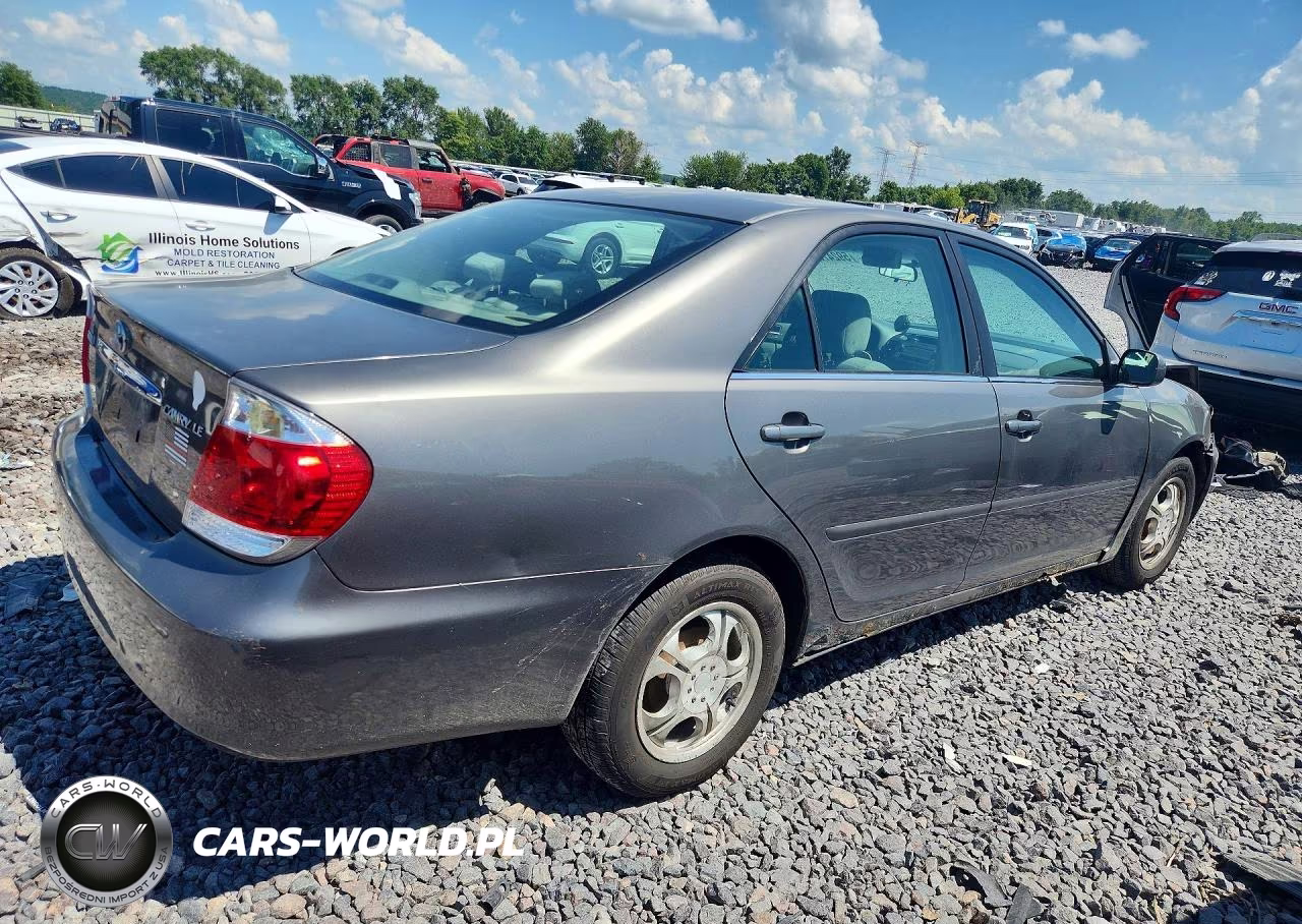 2005 Toyota Camry Le VIN:4T1BE32K85U554439 - 3
