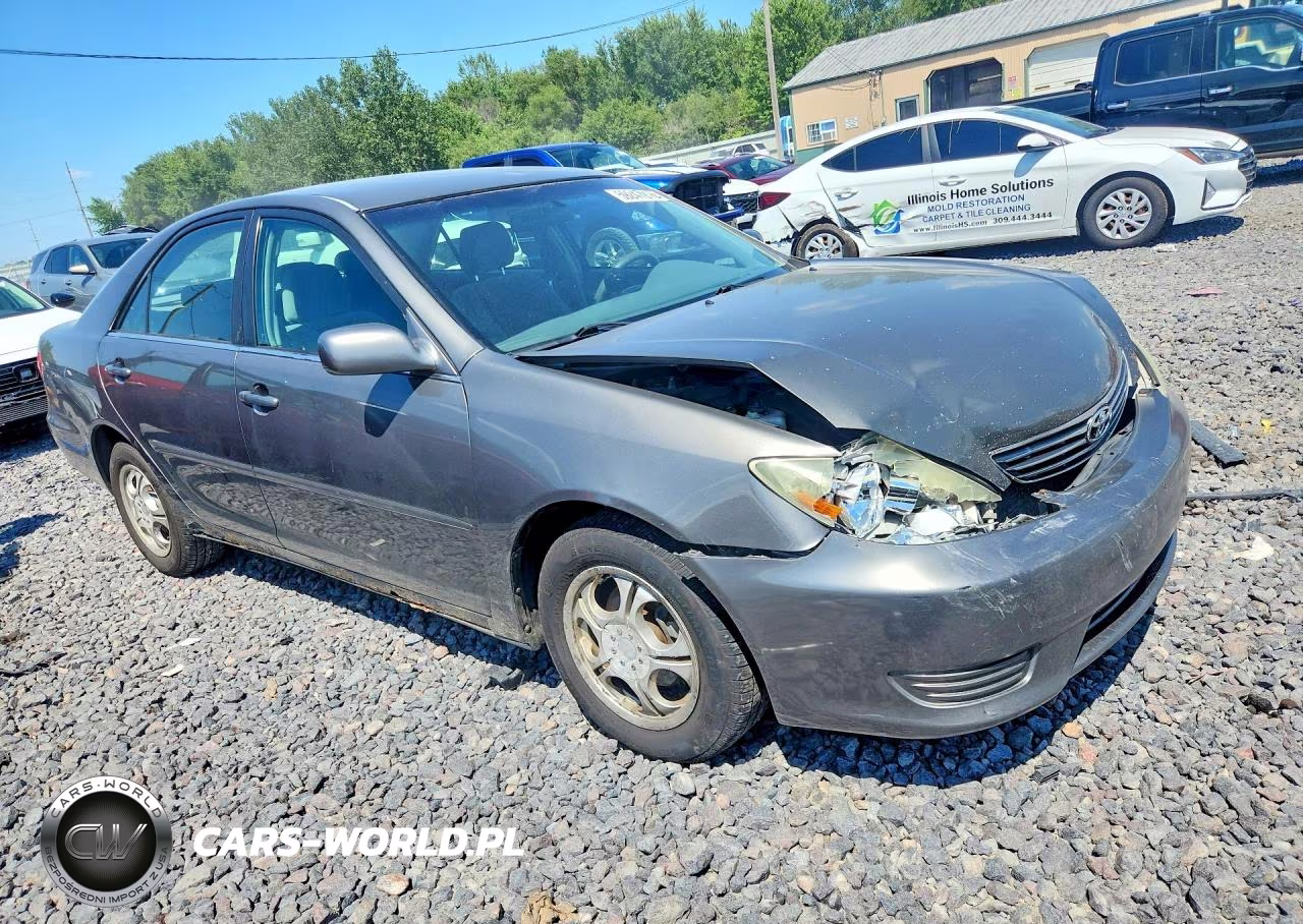 2005 Toyota Camry Le VIN:4T1BE32K85U554439 - 4
