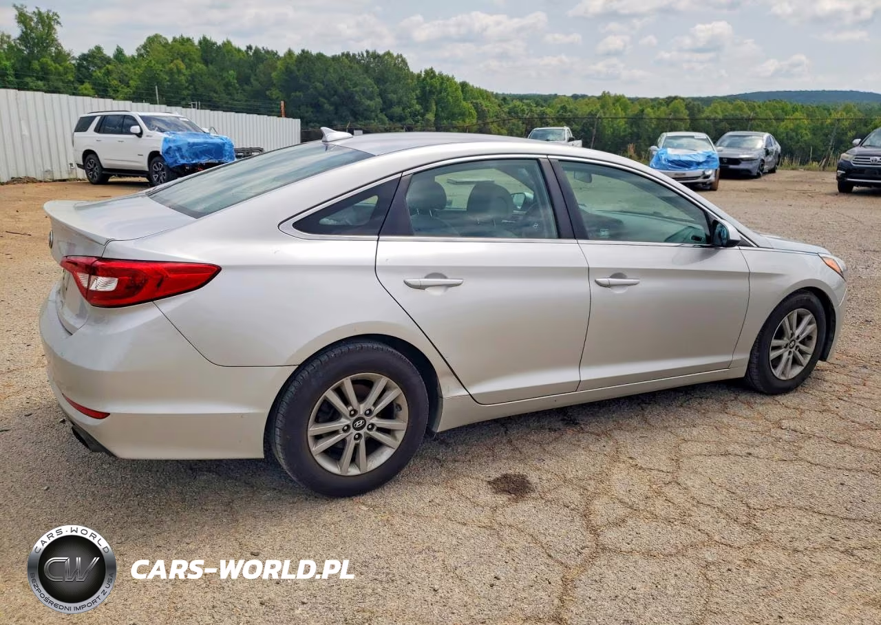 2015 Hyun Sonata VIN:5NPE24AF4FH204371 - 3