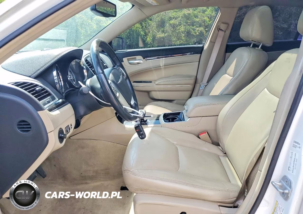 2013 Chrysler 300 VIN:2C3CCAAG2DH530093 - 7
