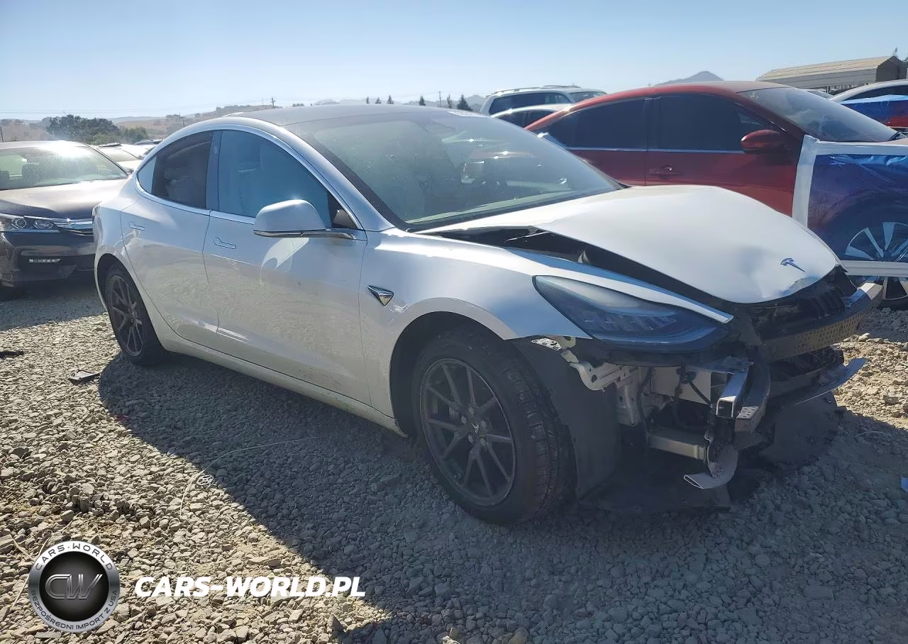 2019 Tesla Model 3 VIN:5YJ3E1EB6KF421577 - 4