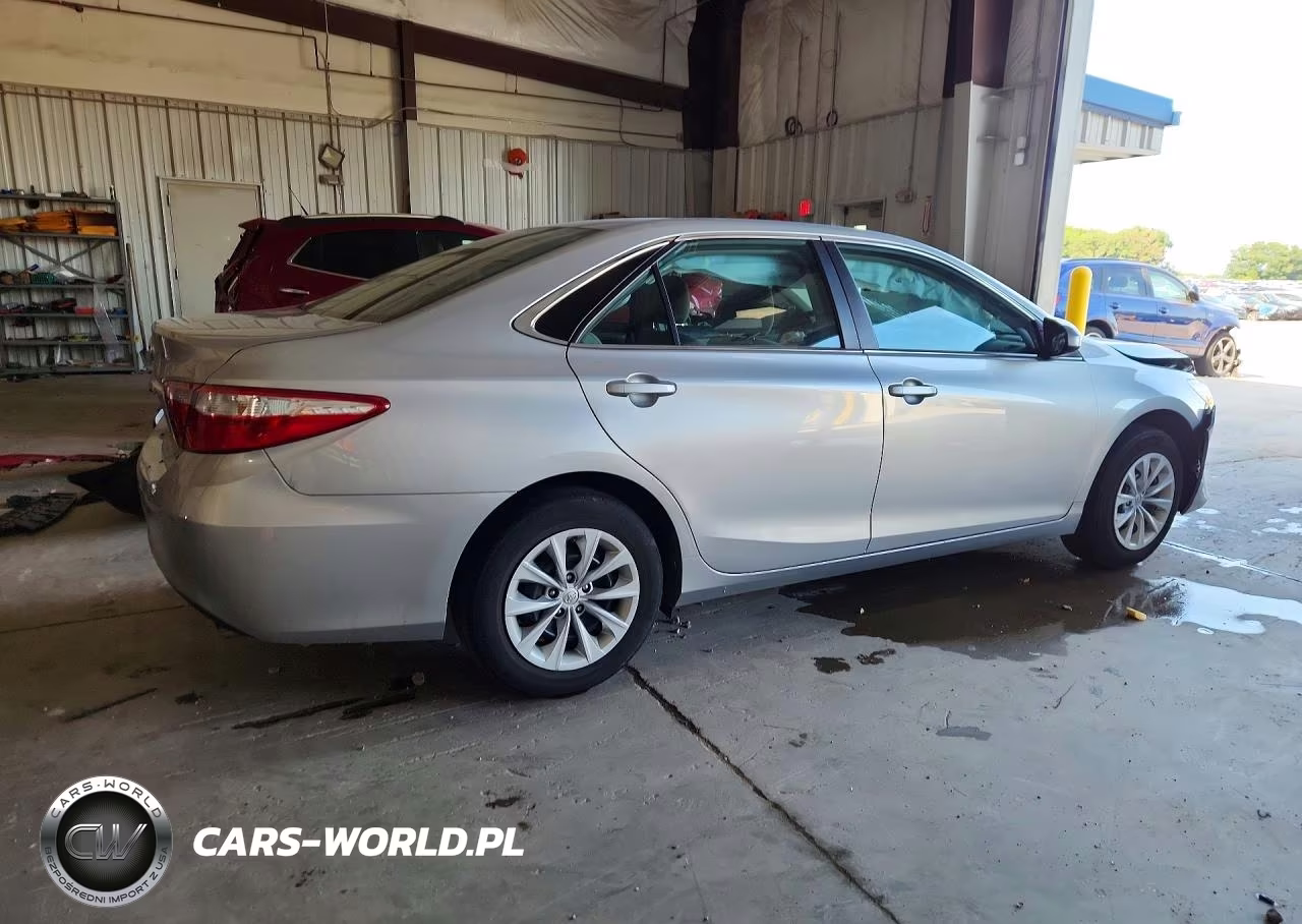 2015 Toyota Camry Le VIN:4T4BF1FK4FR503569 - 3