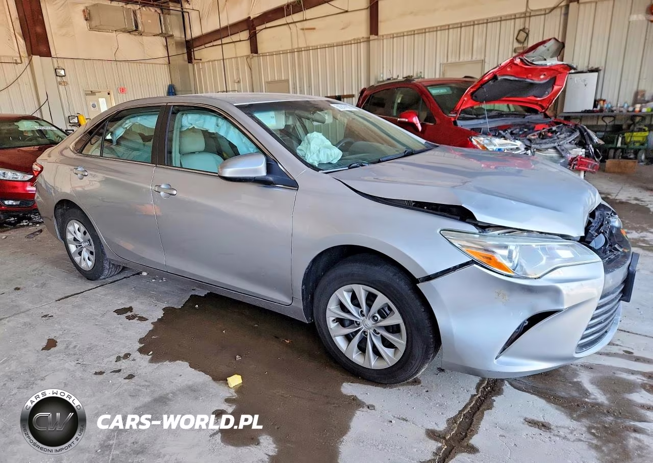 2015 Toyota Camry Le VIN:4T4BF1FK4FR503569 - 4