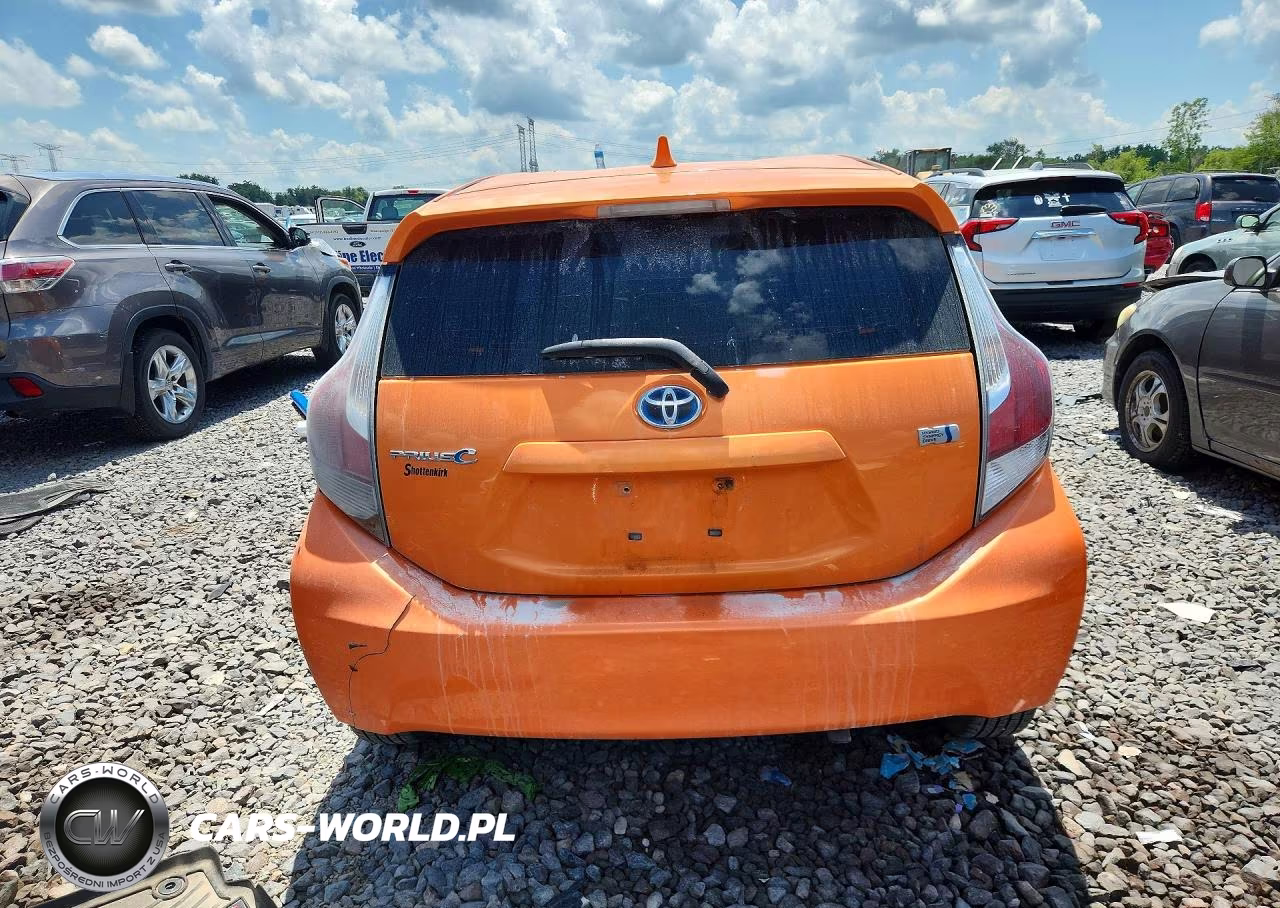 2015 Toyota Prius C One VIN:JTDKDTB35F1099651 - 6