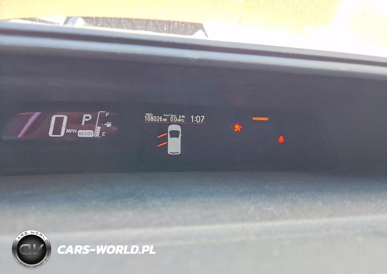 2015 Toyota Prius C One VIN:JTDKDTB35F1099651 - 9