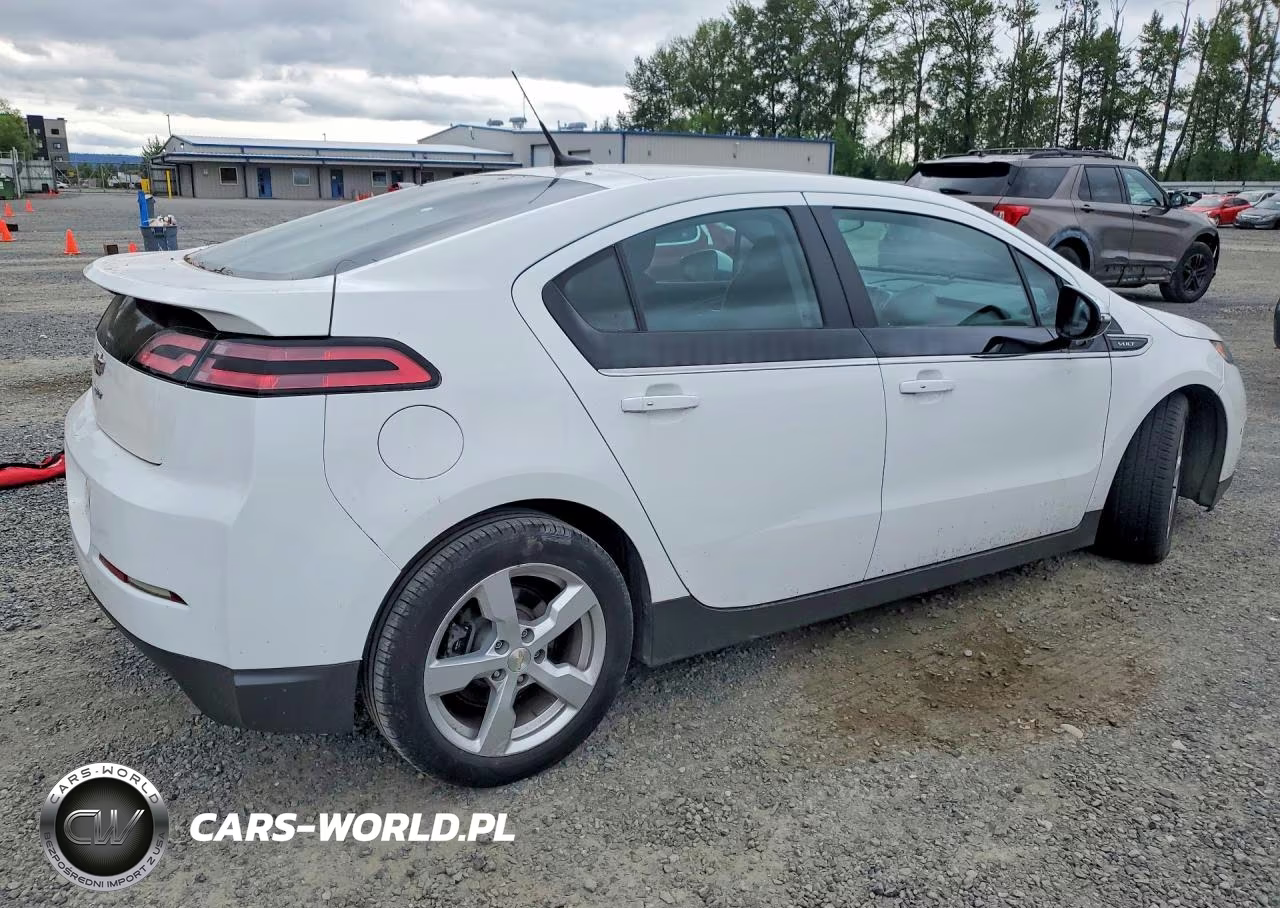 2014 Chevrolet Volt VIN:1G1RA6E4XEU144800 - 3