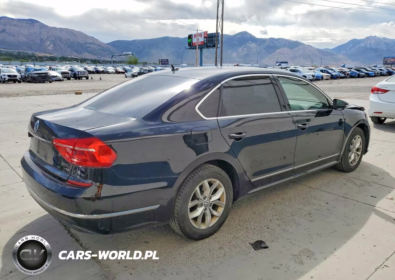 2016 Volkswagen Passat S VIN:1VWAS7A34GC041852 - 3