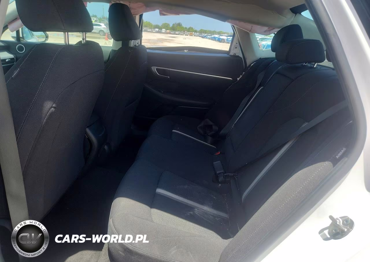 2025 Hyundai Sonata Sel VIN:KMHL64JA4SA499095 - 10