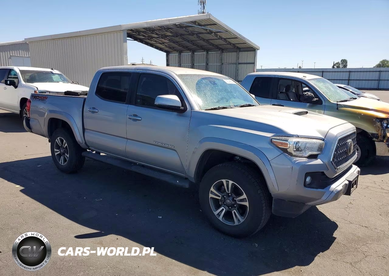 2018 Toyota Tacoma Trd Sport VIN:3TMCZ5AN1JM132712 - 4