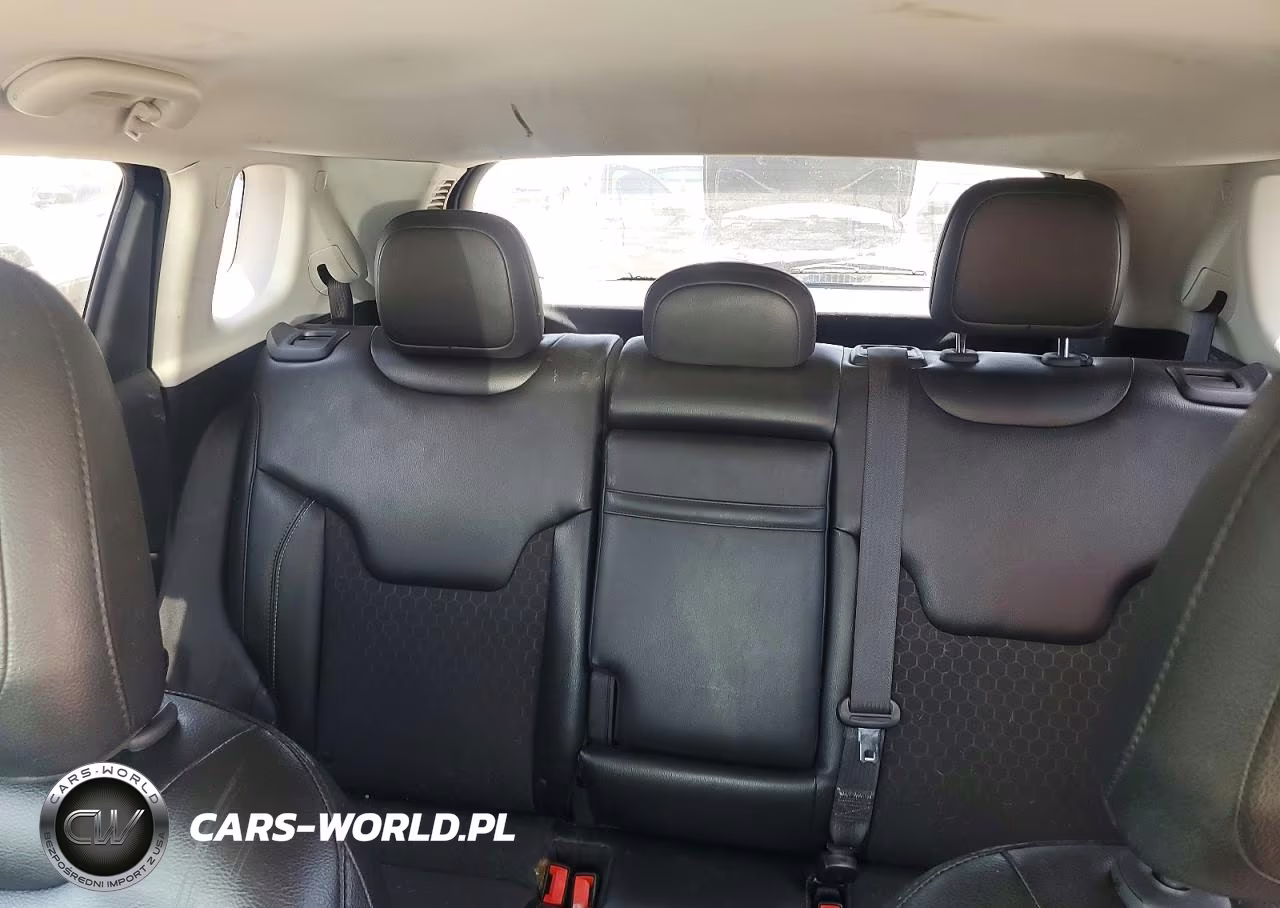 2018 Jeep Compass Latitude VIN:3C4NJCBB6JT338882 - 10