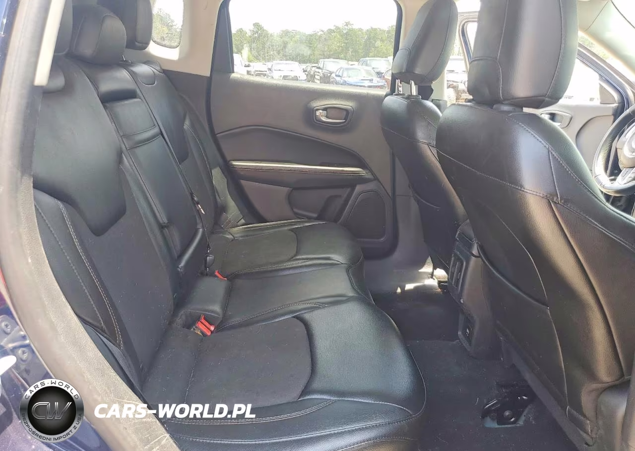 2018 Jeep Compass Latitude VIN:3C4NJCBB6JT338882 - 11
