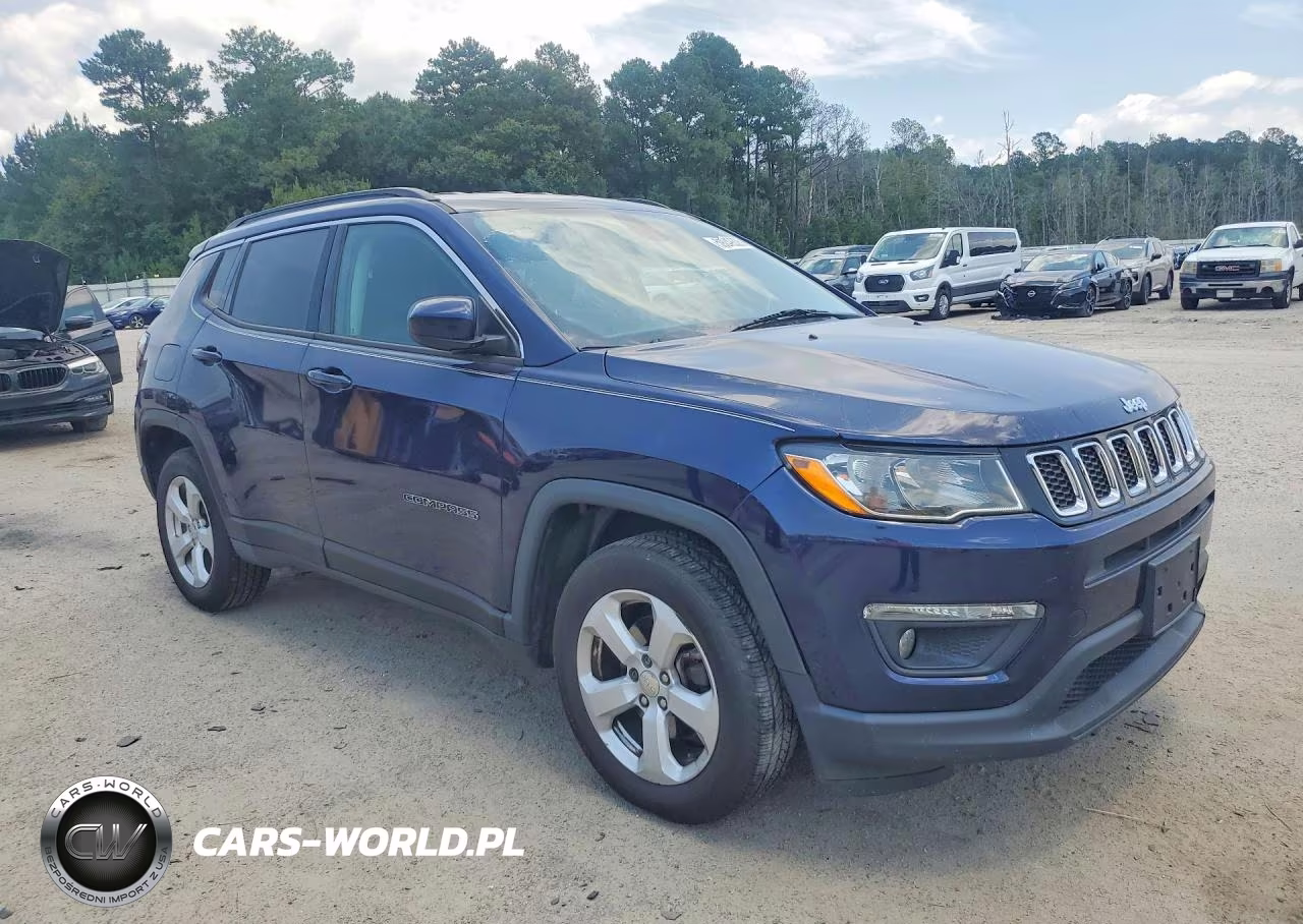 2018 Jeep Compass Latitude VIN:3C4NJCBB6JT338882 - 4