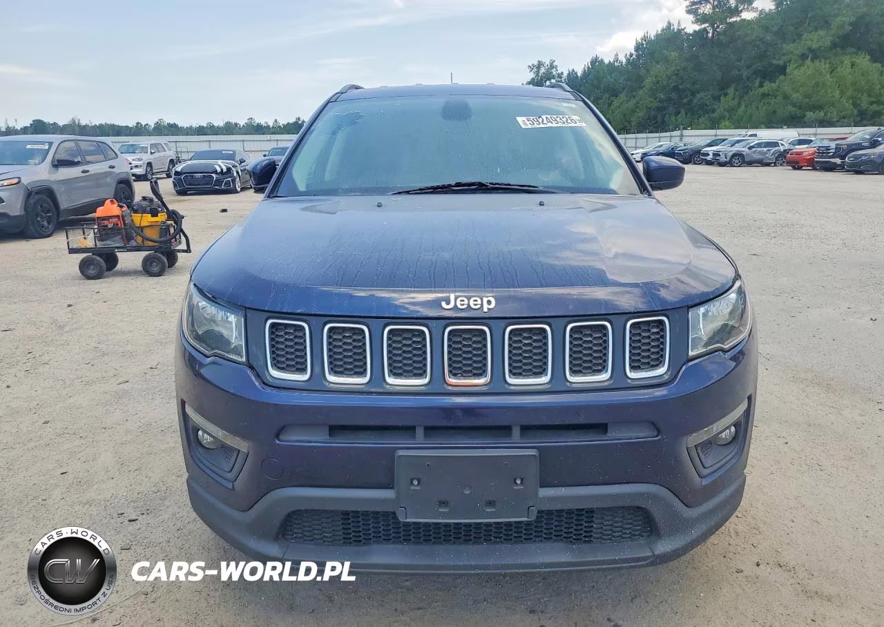 2018 Jeep Compass Latitude VIN:3C4NJCBB6JT338882 - 5