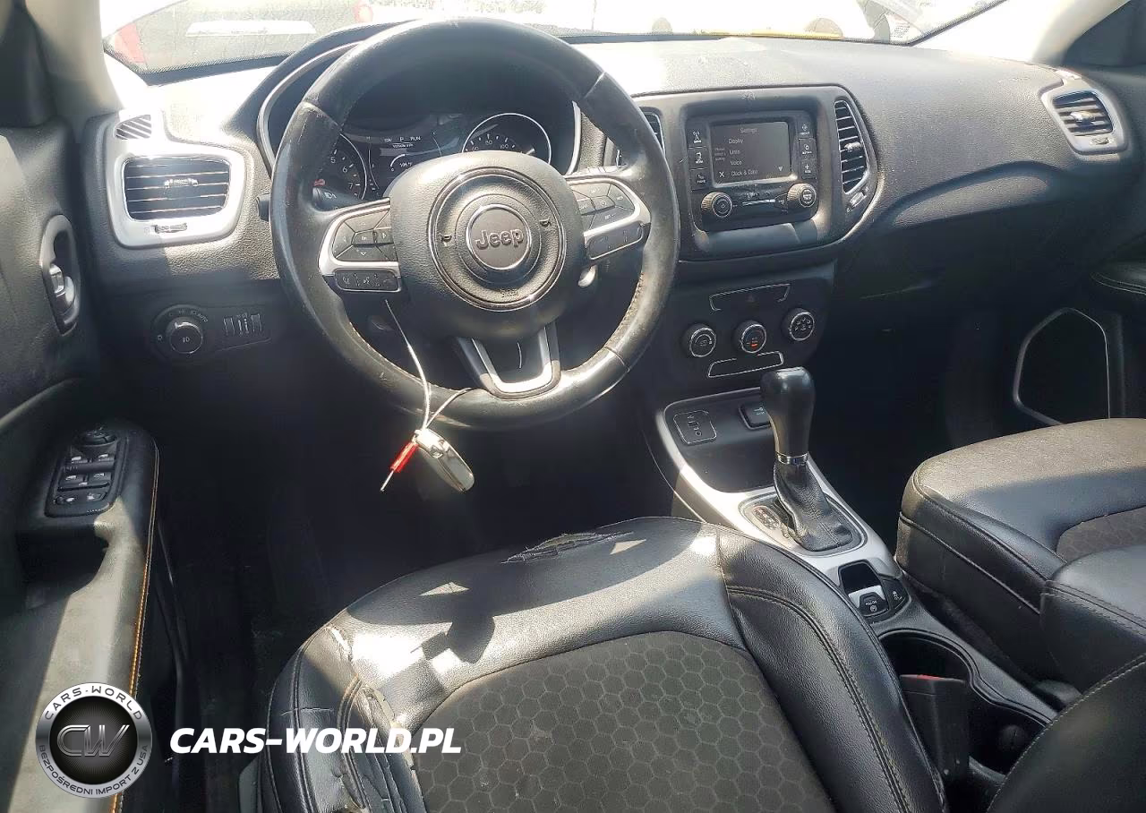 2018 Jeep Compass Latitude VIN:3C4NJCBB6JT338882 - 8