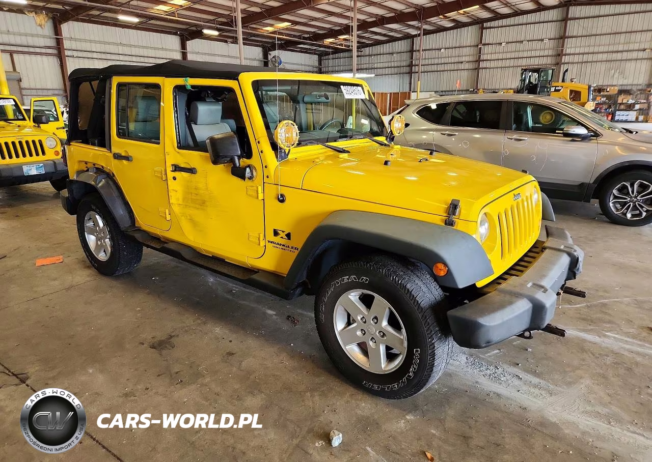 2008 Jeep Wrangler Unlimited X VIN:1J4GA39178L557873 - 4