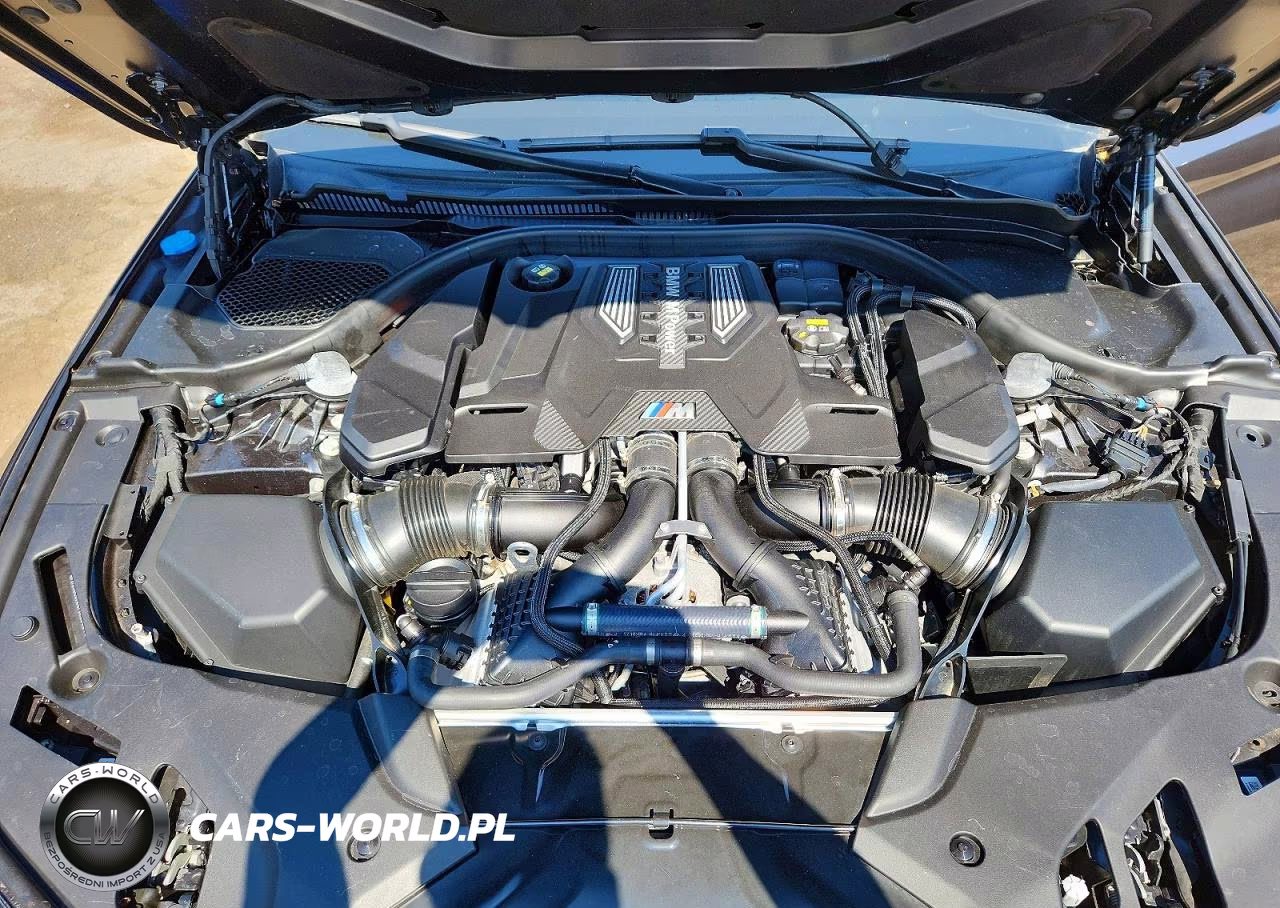 2023 BMW M5 VIN:WBS83CH00PCL23031 - 11
