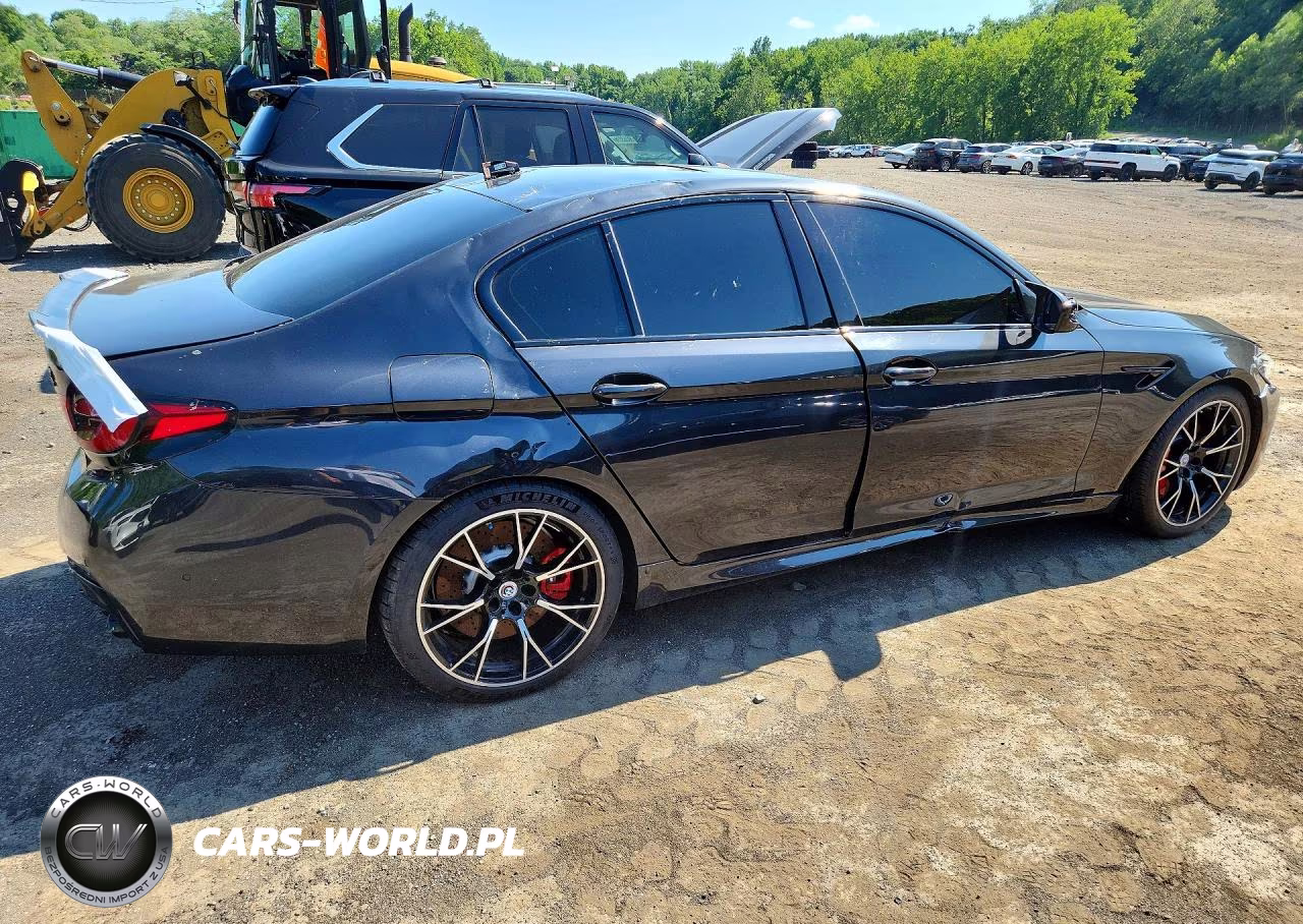 2023 BMW M5 VIN:WBS83CH00PCL23031 - 3