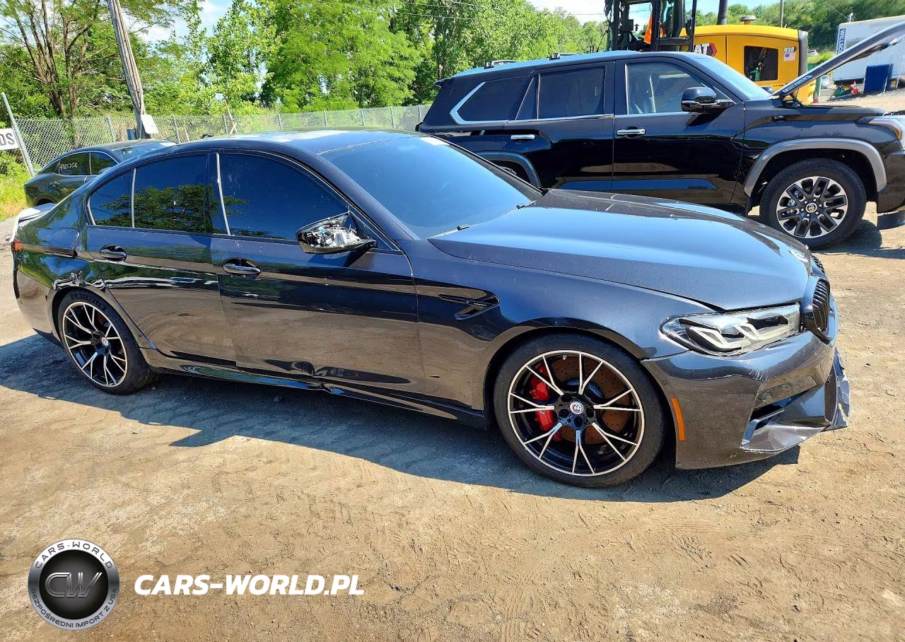 2023 BMW M5 VIN:WBS83CH00PCL23031 - 4